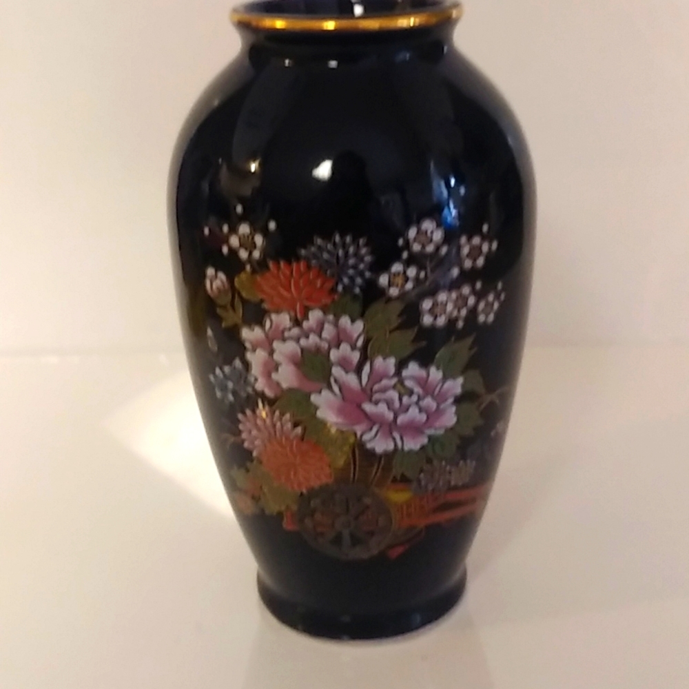 Japanese Vase Hand painted Satsuma Style Cobalt blue and Floral